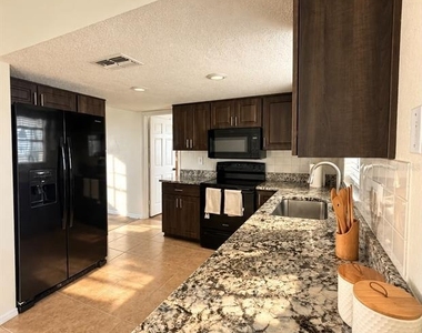 7295 Edinburgh Way - Photo Thumbnail 8