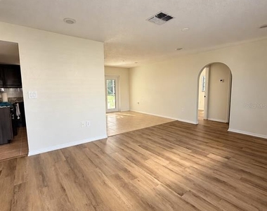 7295 Edinburgh Way - Photo Thumbnail 10