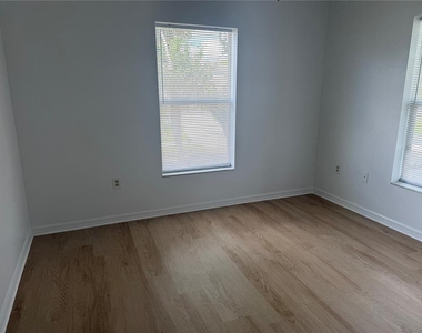 2412 W Fig Street - Photo Thumbnail 11