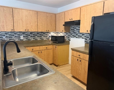 2412 W Fig Street - Photo Thumbnail 6