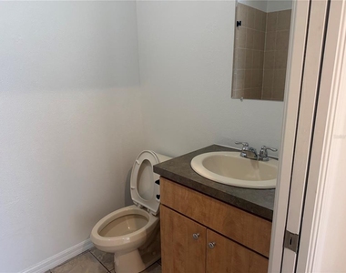 2412 W Fig Street - Photo Thumbnail 16