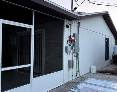 2803 W Powhatan Avenue - Photo Thumbnail 26