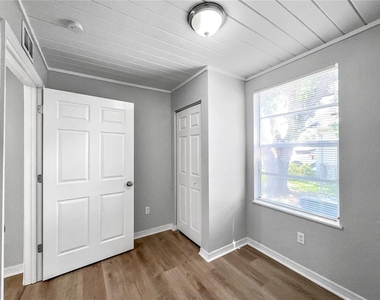 3110 W Hartnett Avenue - Photo Thumbnail 7