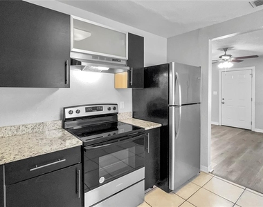 3110 W Hartnett Avenue - Photo Thumbnail 1