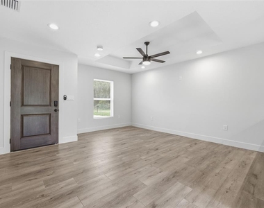 9590 W Tennessee Lane - Photo Thumbnail 8