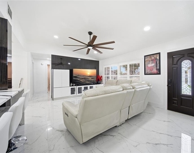 4916 Hi Vista Circle - Photo Thumbnail 6