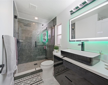 4916 Hi Vista Circle - Photo Thumbnail 17