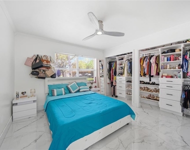 4916 Hi Vista Circle - Photo Thumbnail 9