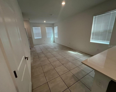 2080 Viewfinder Street - Photo Thumbnail 3
