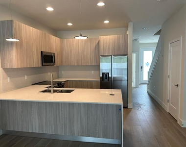 1435 Serendipity Lane - Photo Thumbnail 4