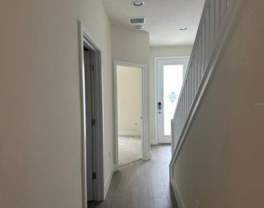 1435 Serendipity Lane - Photo Thumbnail 10