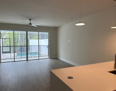 1435 Serendipity Lane - Photo Thumbnail 7