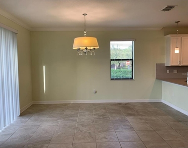 8525 Zoeller Hills Drive - Photo Thumbnail 5