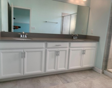 8525 Zoeller Hills Drive - Photo Thumbnail 13