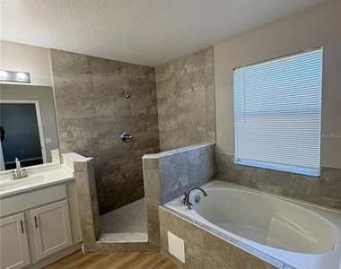 303 Churchill Court - Photo Thumbnail 29
