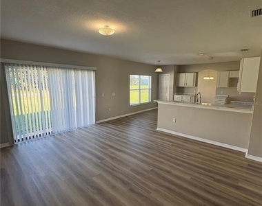 303 Churchill Court - Photo Thumbnail 7