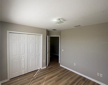 303 Churchill Court - Photo Thumbnail 25