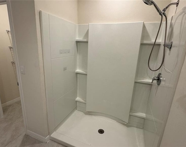 430 Tanis Avenue - Photo Thumbnail 14