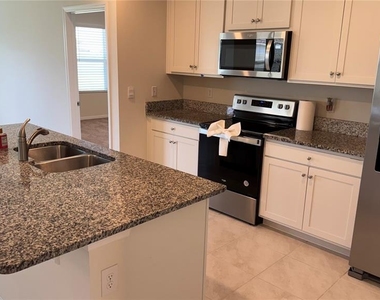 430 Tanis Avenue - Photo Thumbnail 4
