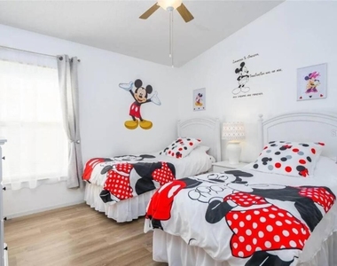 160 Bloomingdale Drive - Photo Thumbnail 25