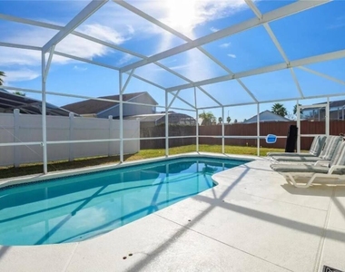 160 Bloomingdale Drive - Photo Thumbnail 2