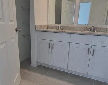 16357 Bird Of Paradise Avenue - Photo Thumbnail 11