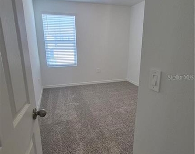 16357 Bird Of Paradise Avenue - Photo Thumbnail 9