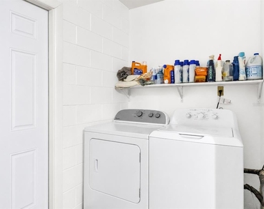 10135 Chesham Drive - Photo Thumbnail 13