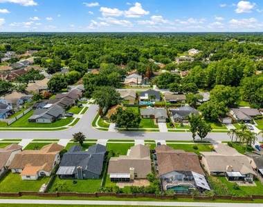 10135 Chesham Drive - Photo Thumbnail 36