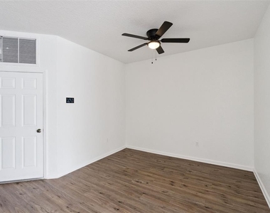 3491 Allegra Circle - Photo Thumbnail 3
