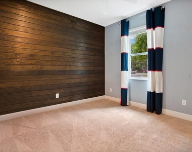 132 Blue Water Street - Photo Thumbnail 21