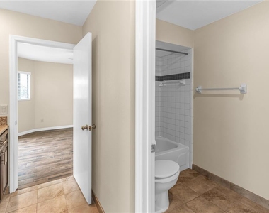 510 Spoonbill Court - Photo Thumbnail 18