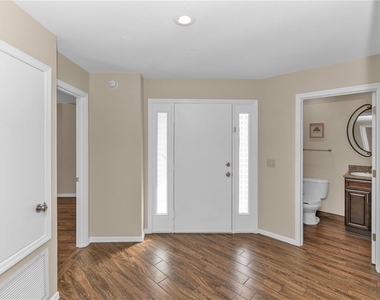 510 Spoonbill Court - Photo Thumbnail 5