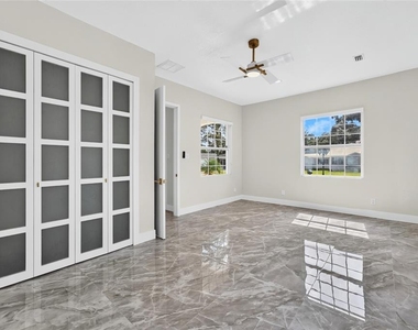 1905 W Burke Street - Photo Thumbnail 11
