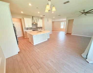 4880 Echo Court - Photo Thumbnail 7