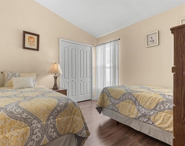 2438 Brewerton Lane - Photo Thumbnail 26