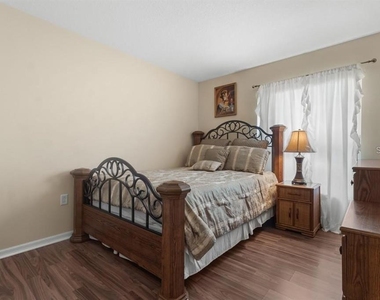 2438 Brewerton Lane - Photo Thumbnail 27