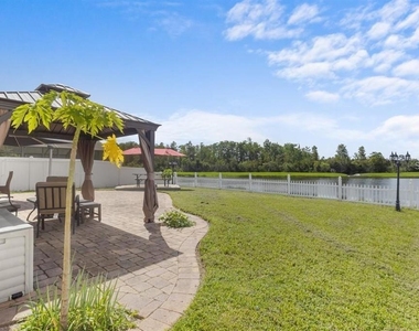 2438 Brewerton Lane - Photo Thumbnail 8
