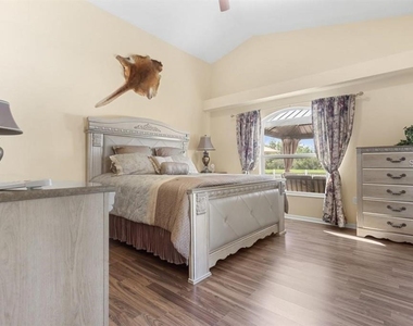 2438 Brewerton Lane - Photo Thumbnail 20