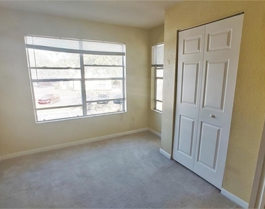 822 Camargo Way - Photo Thumbnail 18