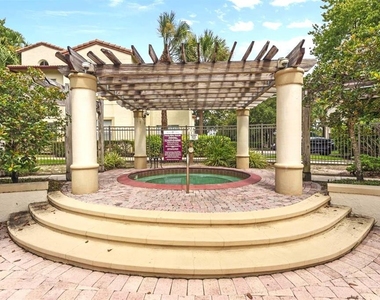 822 Camargo Way - Photo Thumbnail 23