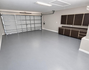 11635 Fairmont Avenue - Photo Thumbnail 4