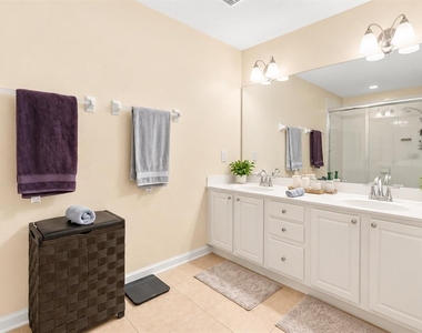 6855 Sperone Street - Photo Thumbnail 11