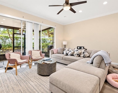 6855 Sperone Street - Photo Thumbnail 5