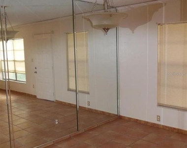 4842 S Semoran Boulevard - Photo Thumbnail 5