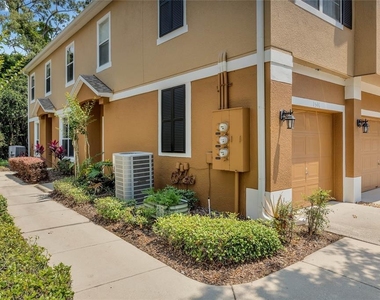 1548 Broken Oak Drive - Photo Thumbnail 3