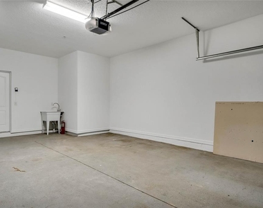 1548 Broken Oak Drive - Photo Thumbnail 19