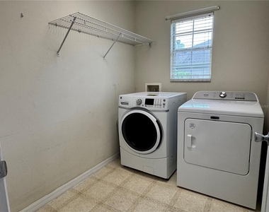 25590 Nw 10th Avenue - Photo Thumbnail 16
