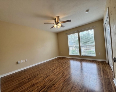 25590 Nw 10th Avenue - Photo Thumbnail 17