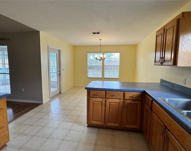 25590 Nw 10th Avenue - Photo Thumbnail 23